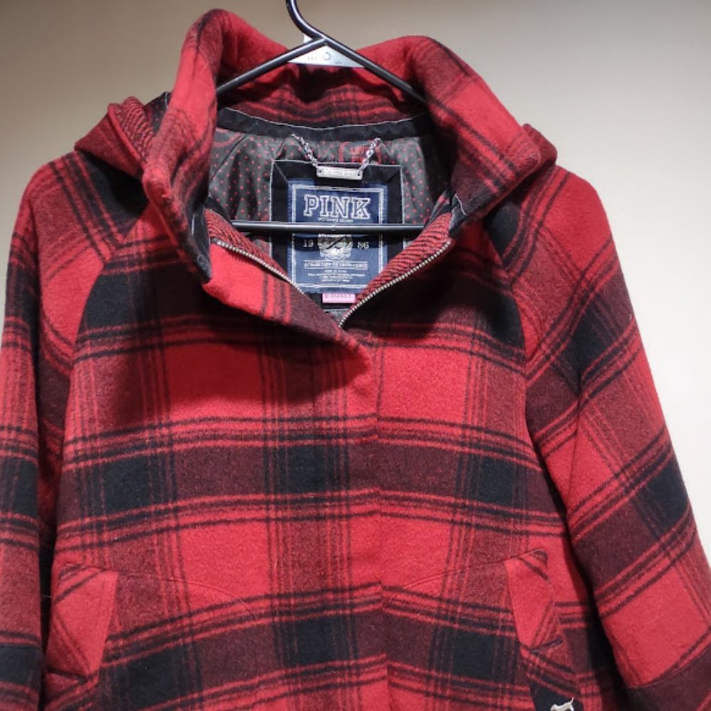 PINK BY VICTORIA SECRETS RED AND BLACK WOOL PLAID PEACOAT WOMAN'S SIZE XS